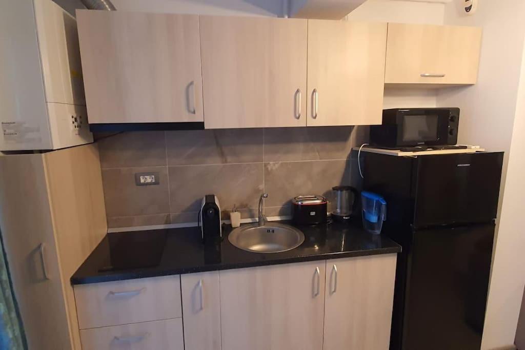 Alezzy Beach Apartament Prima Linie La Mare 那沃达利 外观 照片
