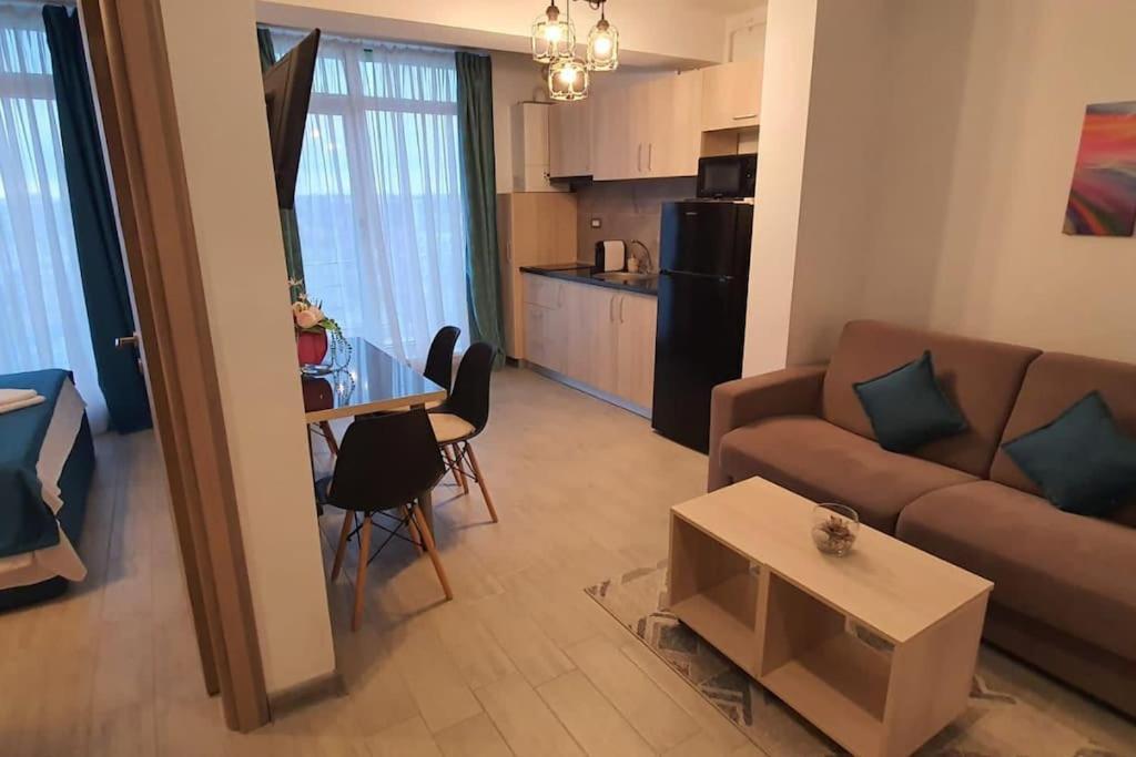 Alezzy Beach Apartament Prima Linie La Mare 那沃达利 外观 照片