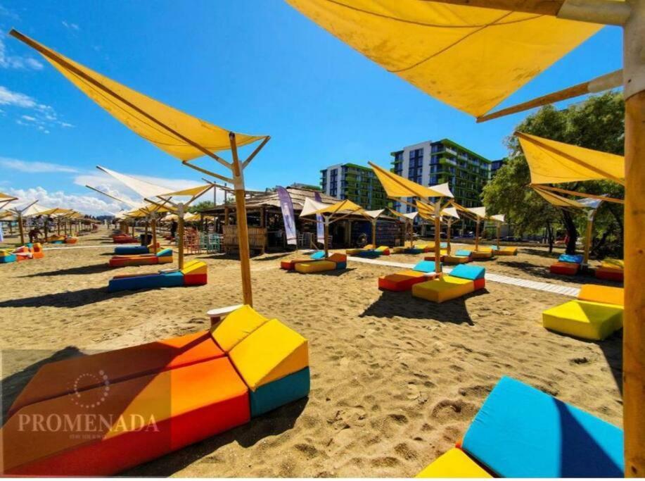 Alezzy Beach Apartament Prima Linie La Mare 那沃达利 外观 照片