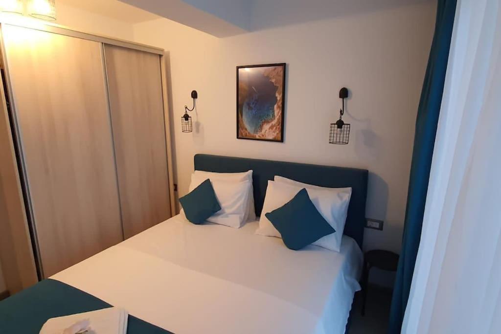 Alezzy Beach Apartament Prima Linie La Mare 那沃达利 外观 照片